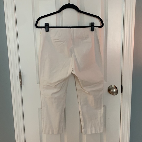 Lauren Pull On White Capri Pants‎ - 8 Petite - Picture 2 of 5